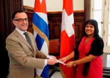 Nuevo Embajador de Suiza en Cuba, Sr. Stefano Vescovi presenta Copias de Estilo 