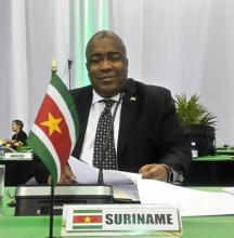 MINISTRO DE FINANZAS SURINAME