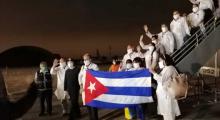Arribó a Perú contingente de médicos cubanos Henry Reeve