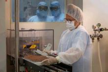 BioCubaFarma afirmó que seis líneas están en función de producir las vacunas y, a más tardar, en el mes de agosto de este año habrán fabricado las dosis requeridas para inmunizar a toda la población cubana