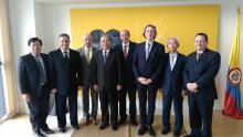Emotiva despedida en Bangkok al Embajador de la República Popular democrática de Laos, Su Excelencia Sr. Ly Bounkhan (centro de la foto)