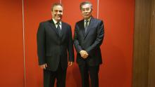 Con el Dr. Somsak Leeswadtrakul, Presidente de Ggroup of Thailand