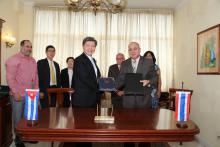 Ministers of Health of Thailand and #Cuba sign Memorandum of Understanding on bilateral cooperation at "Cuba-Salud 2018"