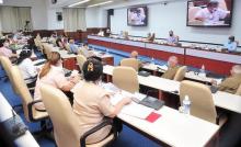 Participa Raúl en reunión del Buró Político