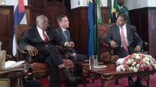 Visita la isla de Zanzibar Vice Presidente cubano.