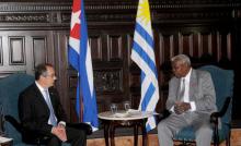 Recibe Esteban Lazo, presidente de la Asamblea Nacional del Poder Popular, al Sr.José Carlos Mahia,presidente de la Camara de Representantes del Uruguay.